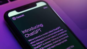 Read more about the article کاهش سرعت رشد اپلیکیشن ChatGPT در رقابت با Google Gemini