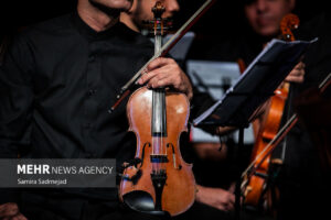 Read more about the article گنجینه ۸۱ ساله ویولن قاسم نیک‌پو با بازنویسی نوین احیا شد